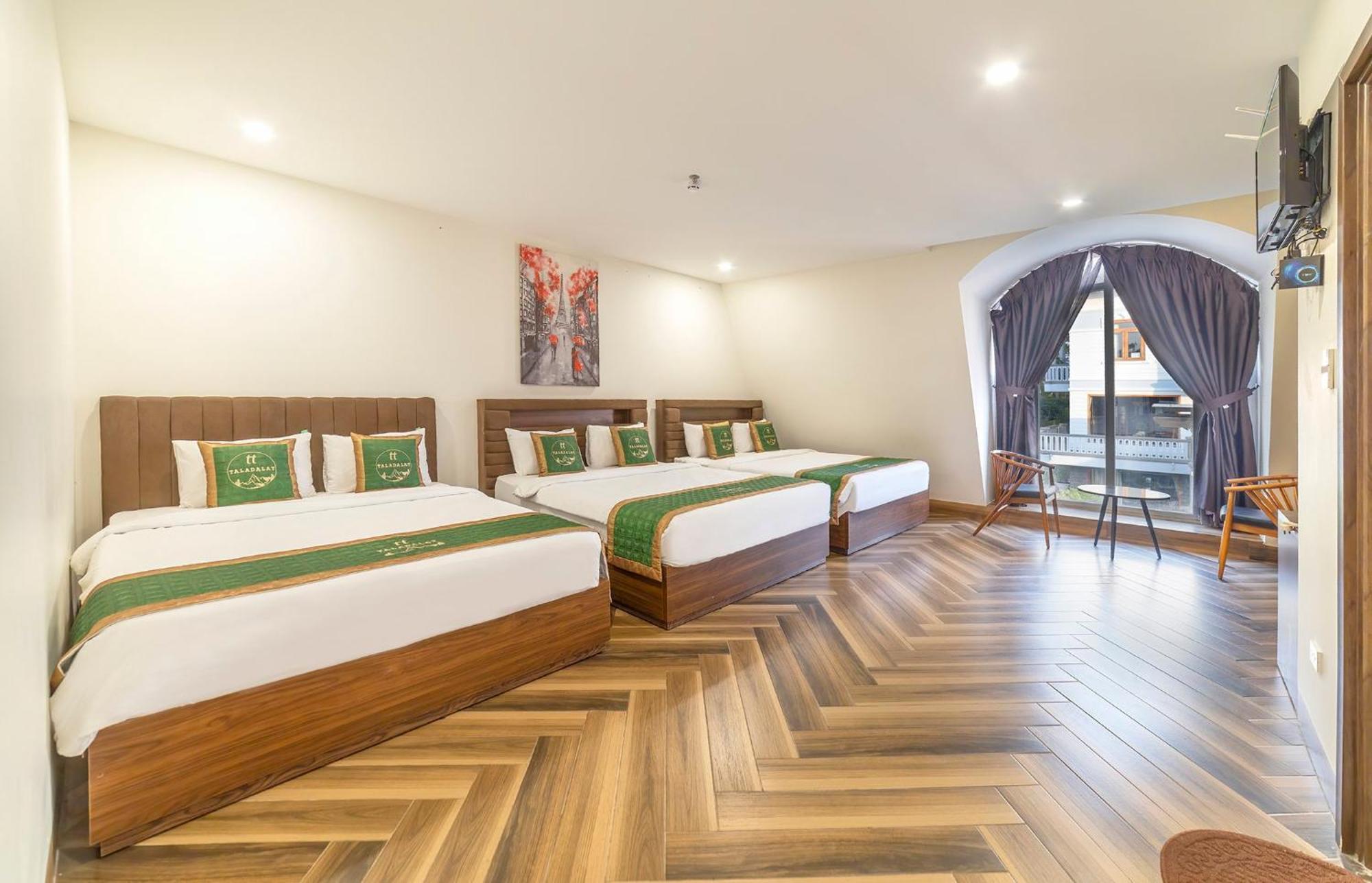 Taladalat Hotel Bagian luar foto