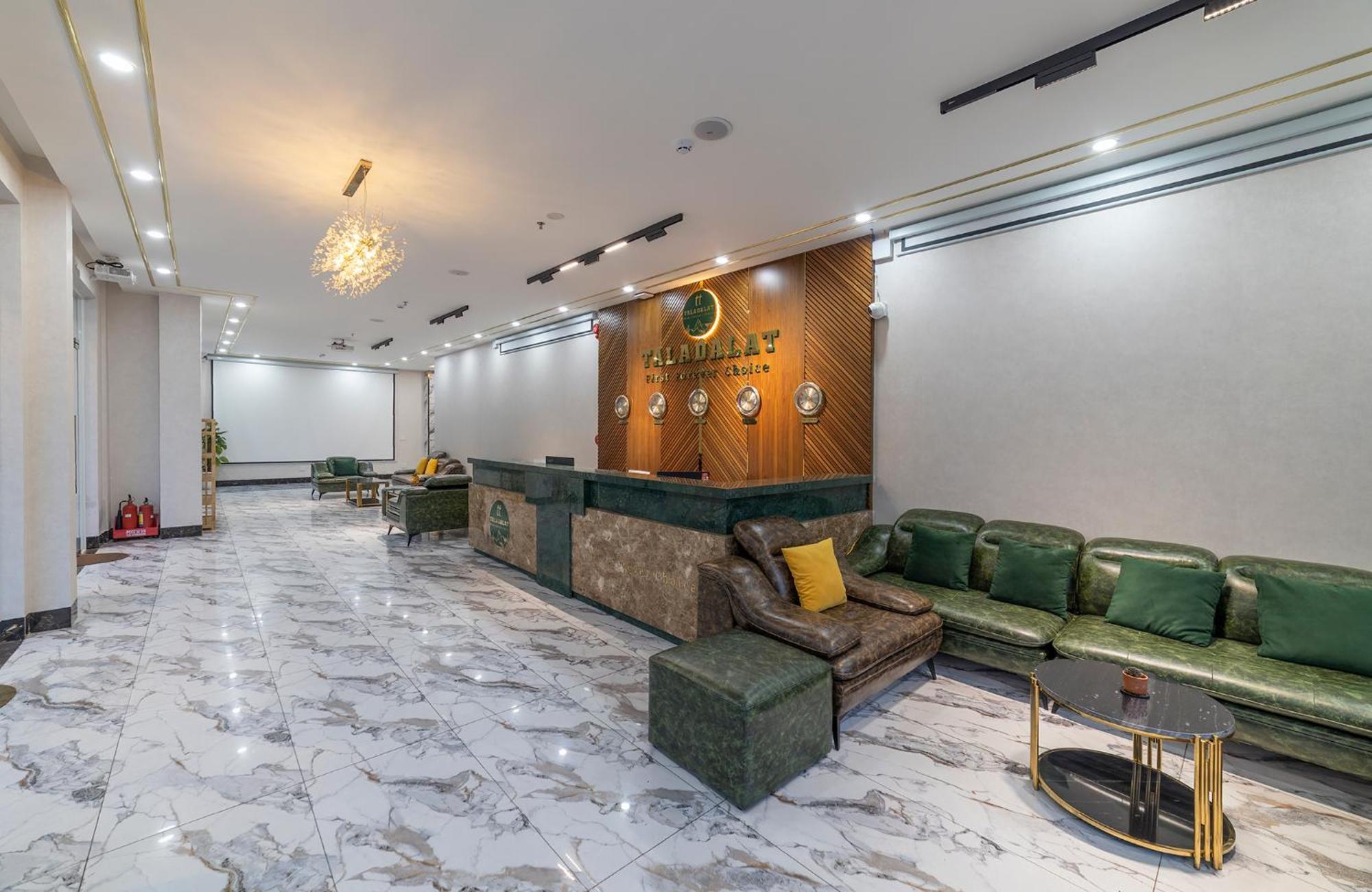 Taladalat Hotel Bagian luar foto